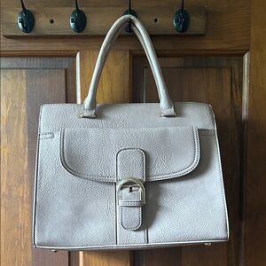 Elegant light pink Handbag
